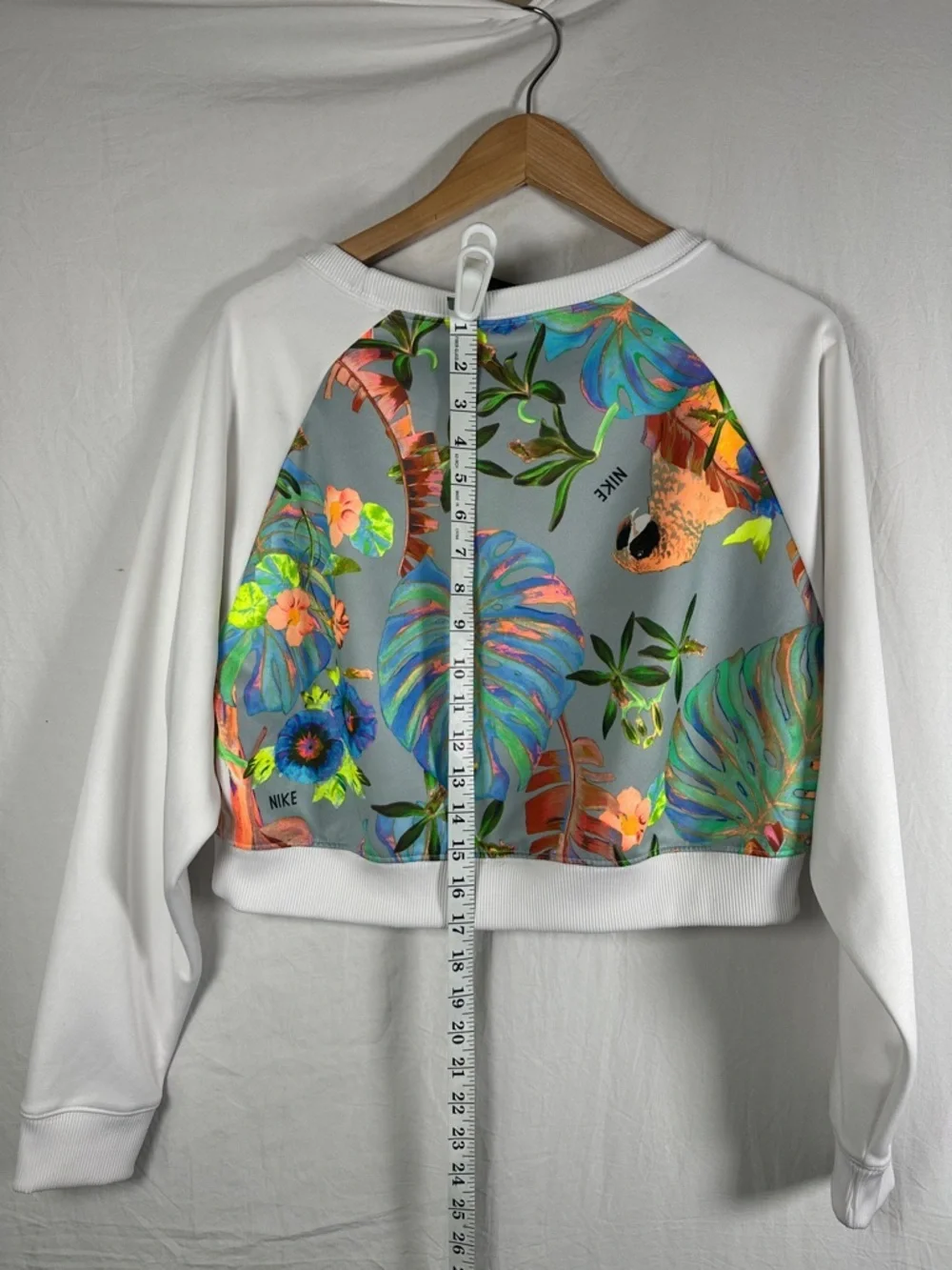 Nike White Cropped Sweatshirt with Tropical Multicolor Print